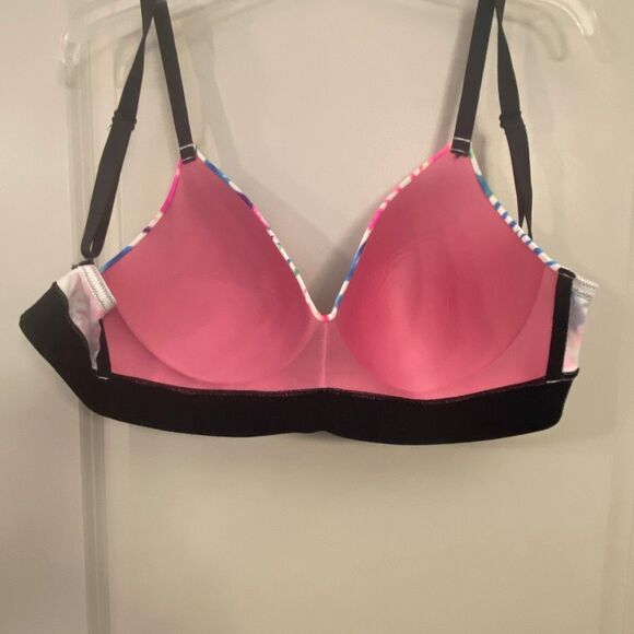 Victoria’s Secret bra wear everywhere wireless lightly lined bra size 36DD - Picture 4 of 7